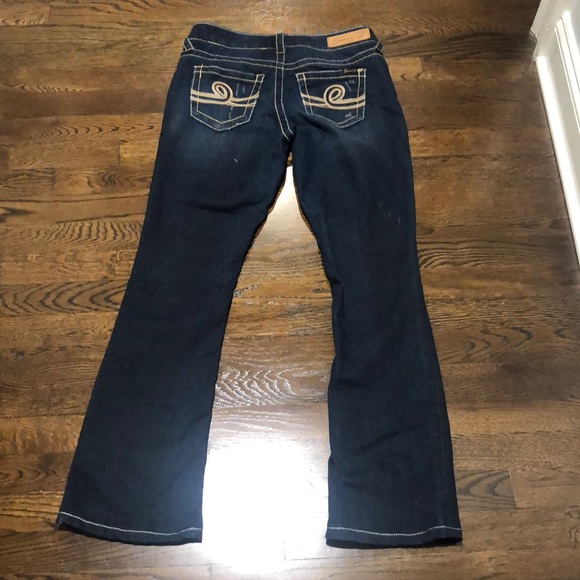 Seven7 Boot Cut & distressed jeans - Picture 2 of 3